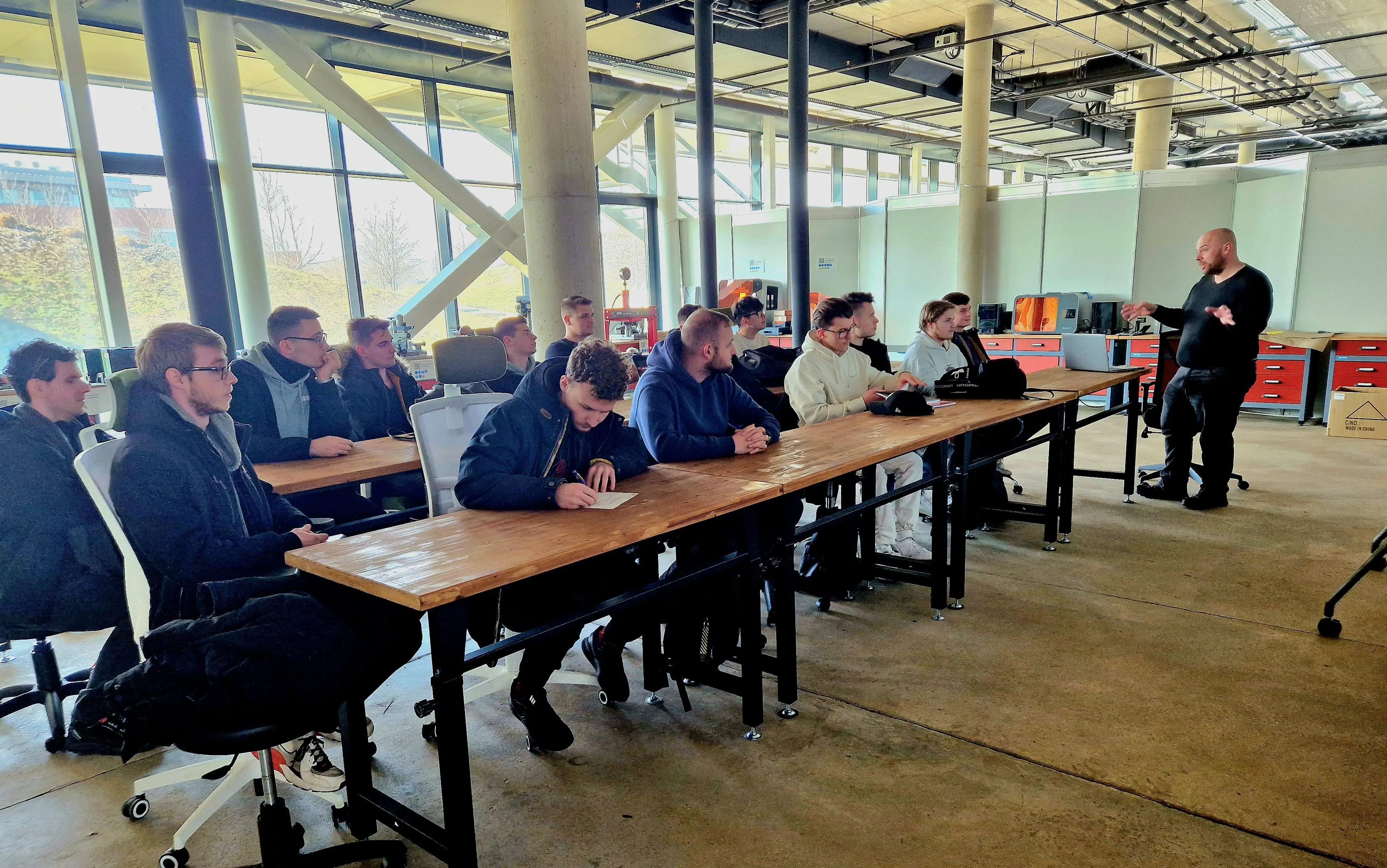 Cs&aacute;mer Lor&aacute;ndt&oacute;l tanulnak a hallgat&oacute;k