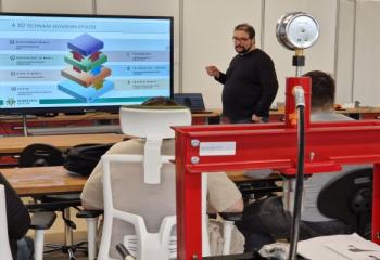 Manó Sándor a Makerspace-ben